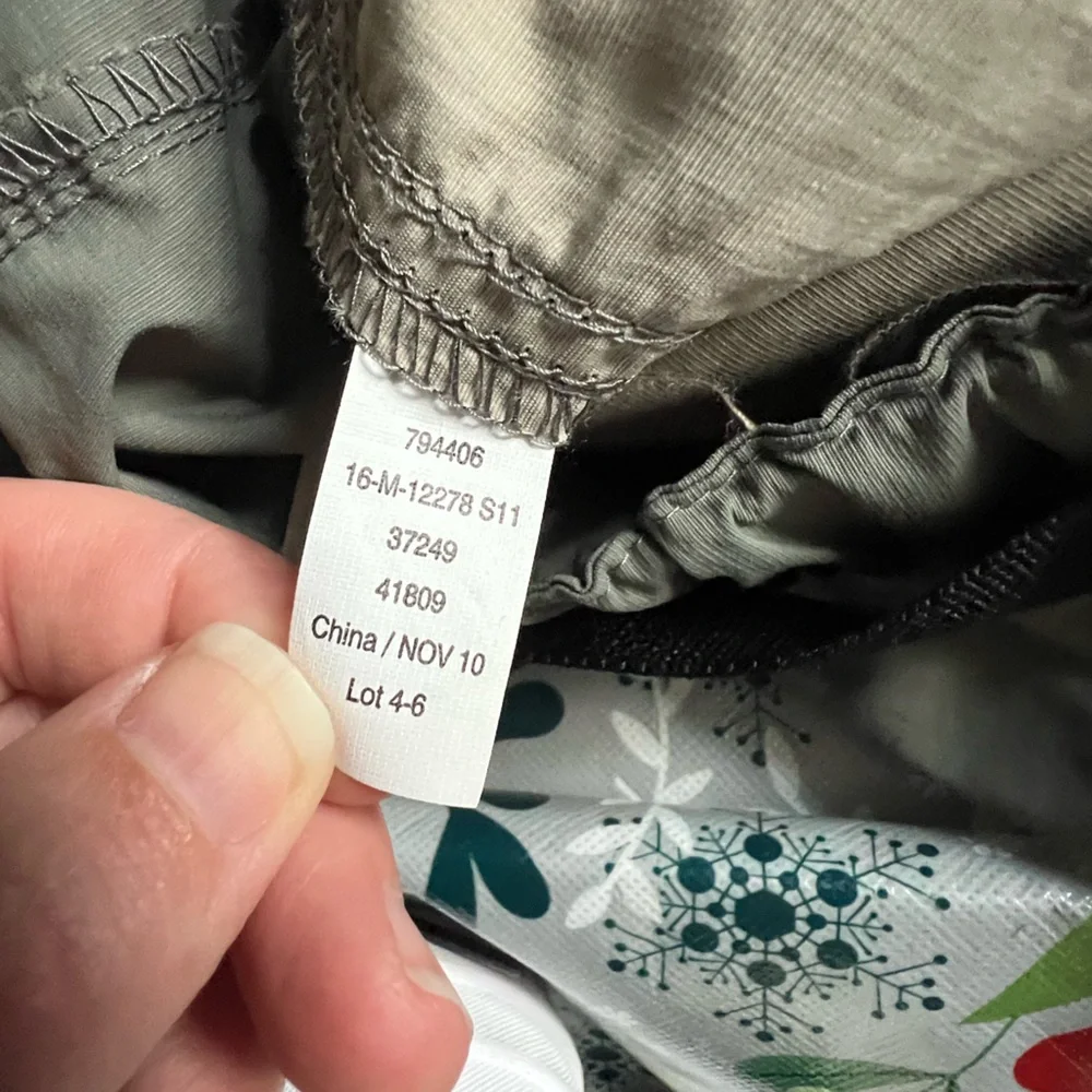 REI Convertible Cargo Men's Gray Pants UPF 50 XXL 28L with belt - Picture 9 of 10